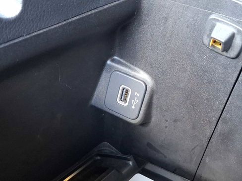 Used 2022 Jeep Wrangler Unlimited Sahara AWD/4WD image 27