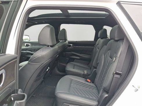 Used 2025 Kia Sorento SX Prestige AWD/4WD image 8