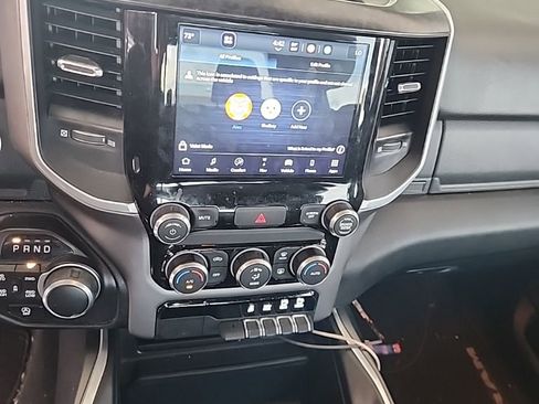 Used 2022 RAM 1500 Big Horn AWD/4WD image 2