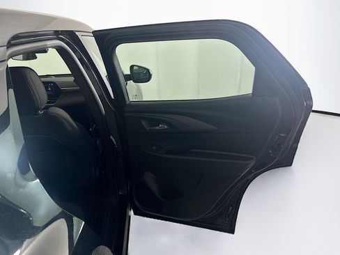 Used 2024 Chevrolet TrailBlazer LS image 29