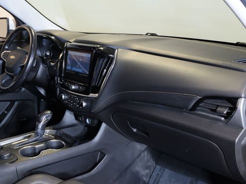 Used 2021 Chevrolet Traverse LT w/ LT Premium Package FWD image 34