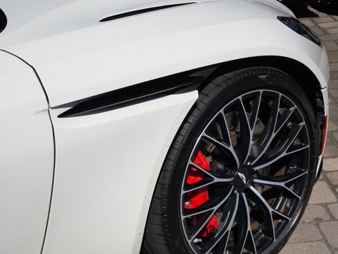 Used 2023 Aston Martin DB11 Volante RWD image 9