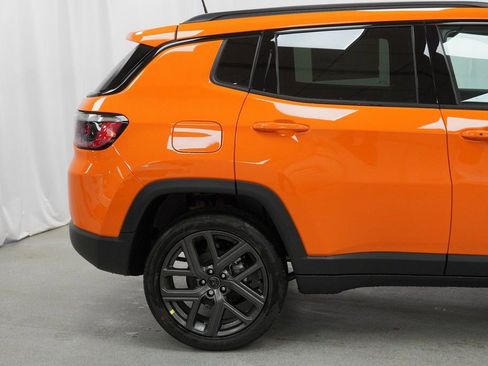 New 2026 Jeep Compass Latitude image 9
