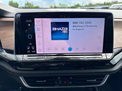 Used 2024 Volkswagen Atlas SE FWD image 12