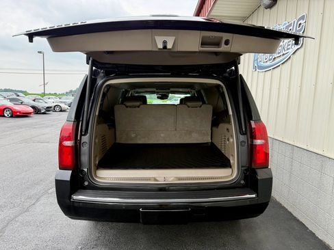 Used 2020 Chevrolet Suburban Premier AWD/4WD image 5