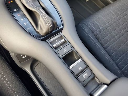 New 2026 Honda HR-V LX image 30