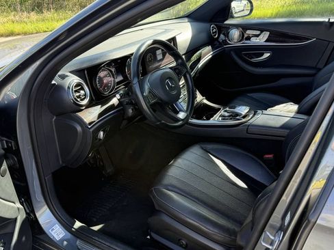 Used 2017 Mercedes-Benz E 300 4MATIC w/ Premium 1 Package image 3