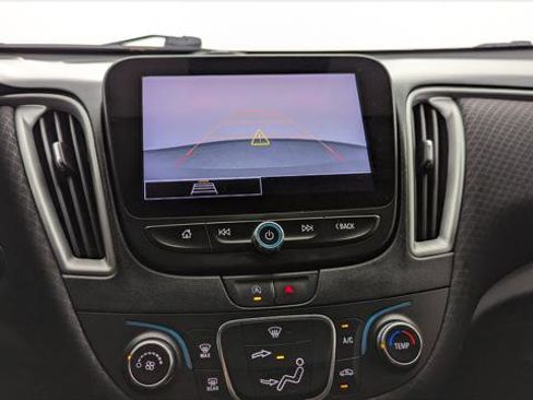 Used 2022 Chevrolet Malibu LS w/ Driver Confidence Package II image 30