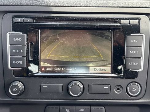 Used 2015 Volkswagen Jetta SE FWD image 27