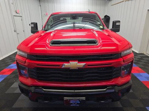 Used 2024 Chevrolet Silverado 2500 Custom w/ Custom Value Package AWD/4WD image 8