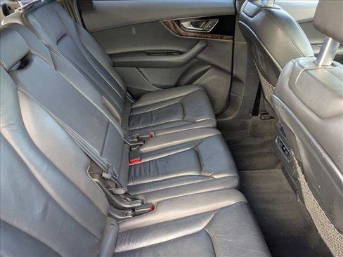 Used 2018 Audi Q7 3.0T Premium image 20