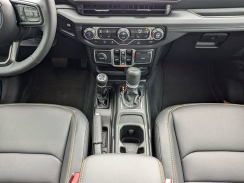 Used 2026 Jeep Gladiator Sport AWD/4WD image 20