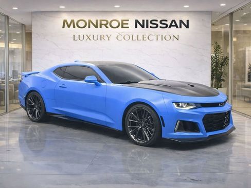 Used 2022 Chevrolet Camaro ZL1 image 1