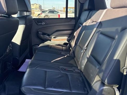 Used 2019 Chevrolet Suburban LT image 26