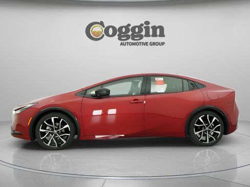 New 2026 Toyota Prius Plug-In Hybrid image 6
