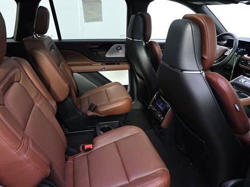 New 2026 Lincoln Aviator Reserve AWD/4WD image 18