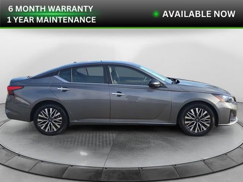 Used 2024 Nissan Altima 2.5 SV image 6