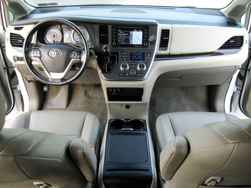 Used 2019 Toyota Sienna XLE w/ XLE Navigation Package AWD/4WD image 22