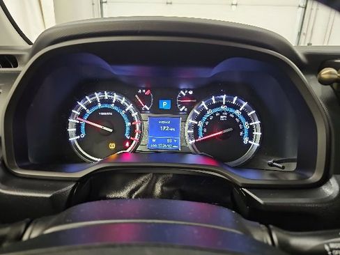 Used 2019 Toyota 4Runner TRD Off-Road Premium AWD/4WD image 21