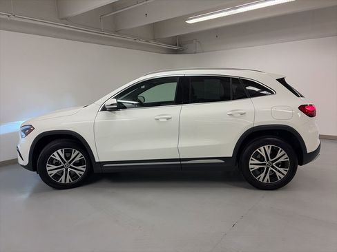 Certified 2025 Mercedes-Benz GLA 250 4MATIC image 4
