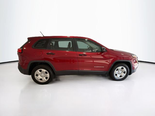 Used 2017 Jeep Cherokee Sport FWD image 7