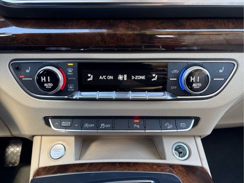 Used 2018 Audi Q5 Premium Plus image 19