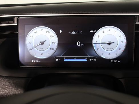 Used 2023 Hyundai Tucson Limited AWD/4WD image 39