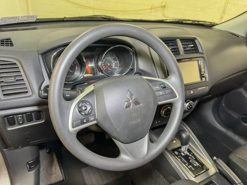 Used 2024 Mitsubishi Outlander Sport ES AWD/4WD image 23