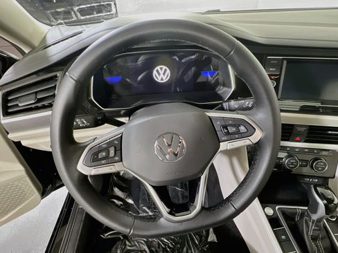 Used 2023 Volkswagen Jetta SE FWD image 11
