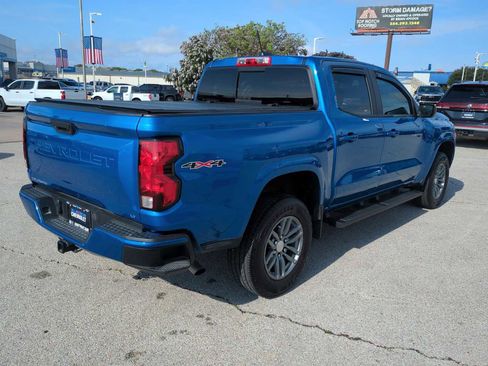 Used 2024 Chevrolet Colorado LT w/ LT Convenience Package image 8