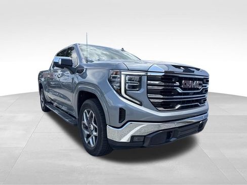 Used 2023 GMC Sierra 1500 SLT w/ SLT Premium Plus Package AWD/4WD image 3