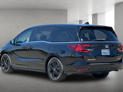 Used 2023 Honda Odyssey Sport image 6