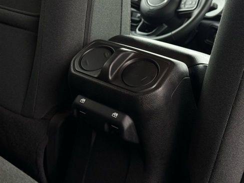 Used 2024 Jeep Wrangler Unlimited image 19