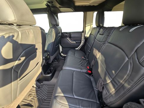 Used 2018 Jeep Wrangler Unlimited Sport AWD/4WD image 10