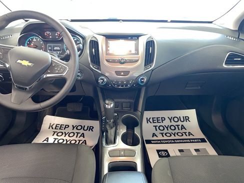 Used 2017 Chevrolet Cruze LT image 11