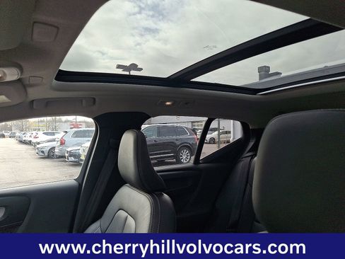 Certified 2025 Volvo XC40 B5 Plus image 15