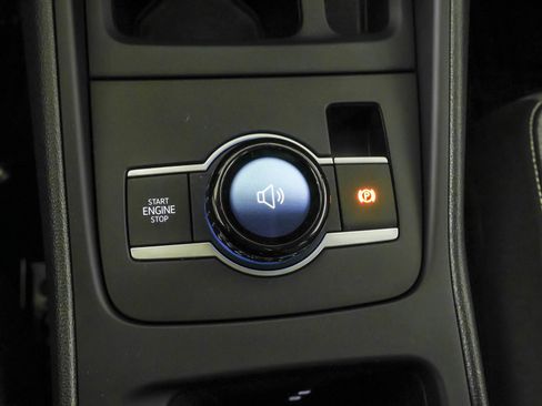 Used 2025 Volkswagen Tiguan S w/ 18" Wheel Package image 31