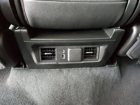 Used 2025 GMC Sierra 1500 SLT RWD image 16