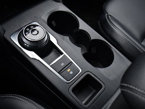 Used 2024 Ford Escape Platinum image 31