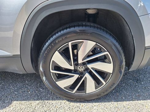 Used 2026 Volkswagen Atlas SE FWD image 25