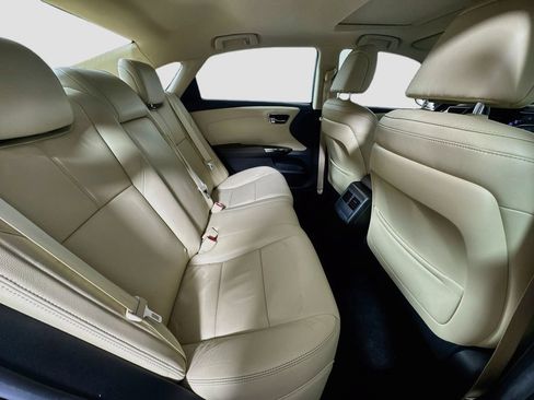 Used 2016 Toyota Avalon XLE Premium FWD image 29