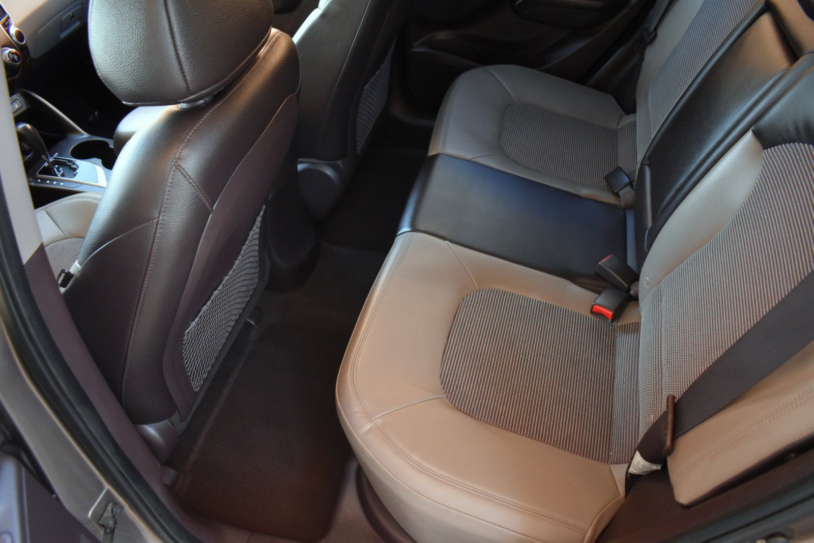 Used 2011 Hyundai Tucson GLS w/ Navigation Pkg 2 AWD/4WD image 28