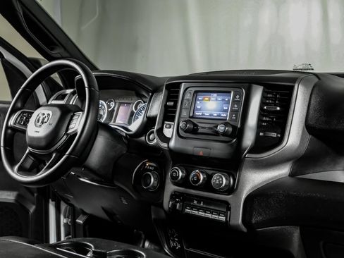 Used 2022 RAM 2500 Tradesman w/ Chrome Appearance Group AWD/4WD image 21