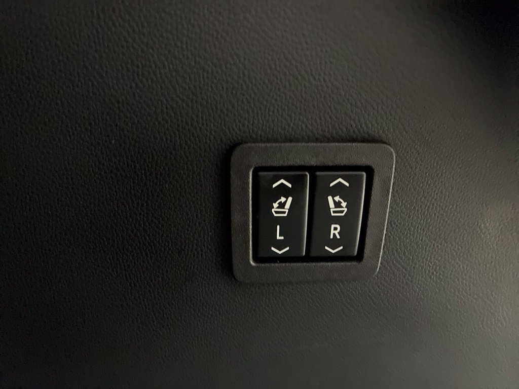 Used 2021 Buick Enclave Avenir w/ Avenir Technology Package AWD/4WD image 20