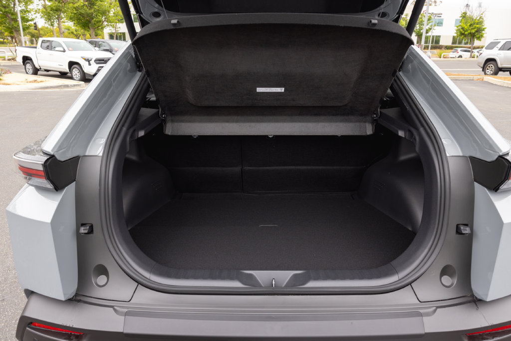 New 2026 Toyota C-HR AWD/4WD image 8