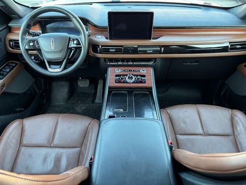 Used 2023 Lincoln Aviator Reserve w/ Equipment Group 201A image 12