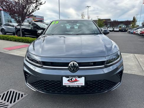 Used 2025 Volkswagen Jetta Sport FWD image 8