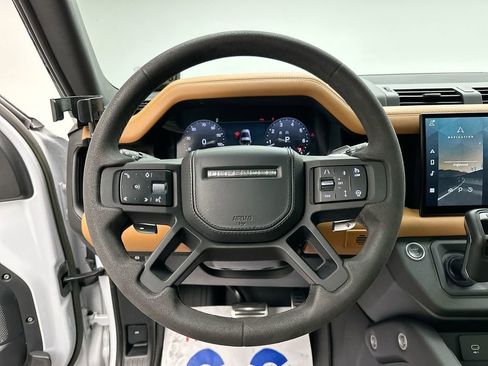 Used 2023 Land Rover Defender 90 V8 image 10