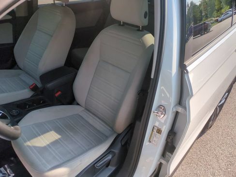 Used 2024 Volkswagen Tiguan S AWD/4WD image 13