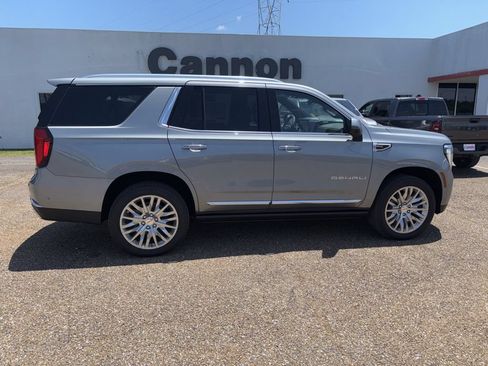 New 2026 GMC Yukon Denali w/ Sun & Power Step Package AWD/4WD image 6